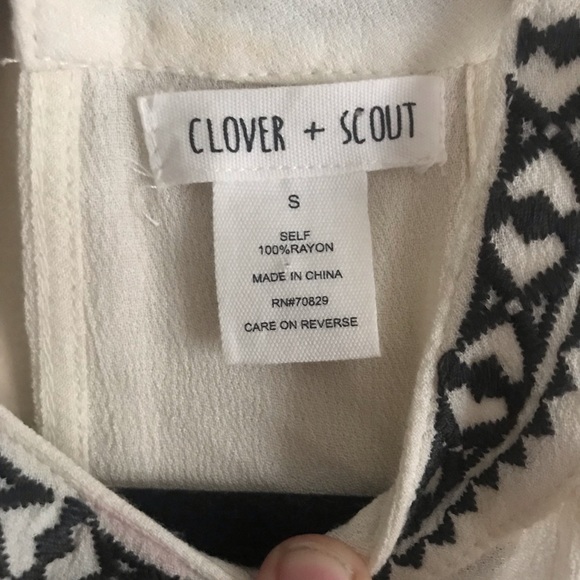 Clover & Scout Small White Aztec Print Blouse - Picture 6 of 7